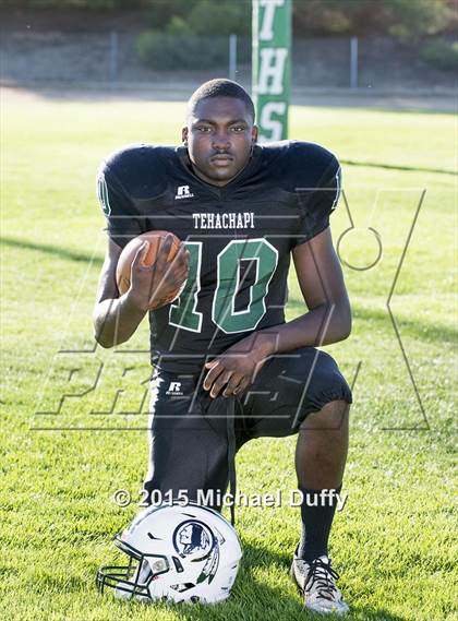 Thumbnail 1 in Tehachapi High School Varsity Football Individuals photogallery.