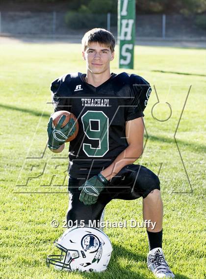 Thumbnail 3 in Tehachapi High School Varsity Football Individuals photogallery.