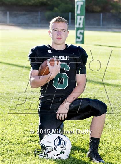 Thumbnail 3 in Tehachapi High School Varsity Football Individuals photogallery.