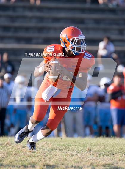 Thumbnail 2 in Calera @ Chilton County (Spring Game) photogallery.