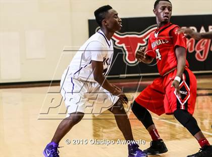 Thumbnail 1 in MacArthur vs. Lincoln  photogallery.
