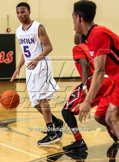 Thumbnail 2 in MacArthur vs. Lincoln  photogallery.