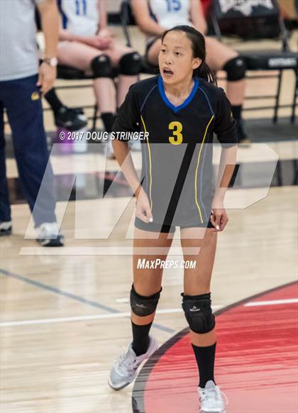 Thumbnail 3 in Foothill vs Monte Vista photogallery.