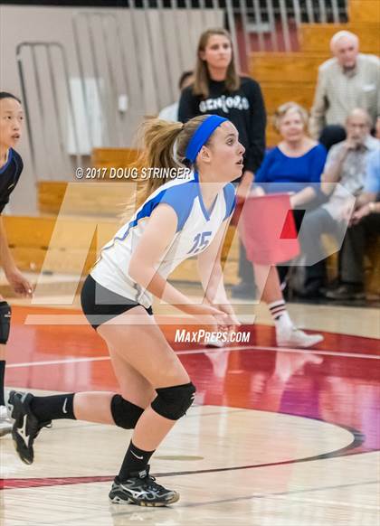 Thumbnail 3 in Foothill vs Monte Vista photogallery.
