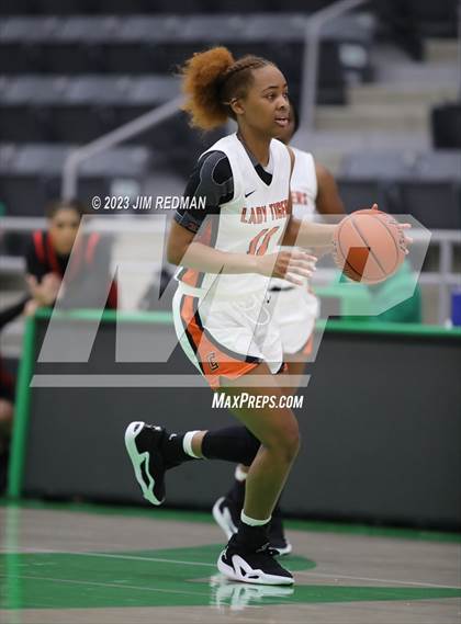 Thumbnail 2 in Greenville vs. Commerce photogallery.