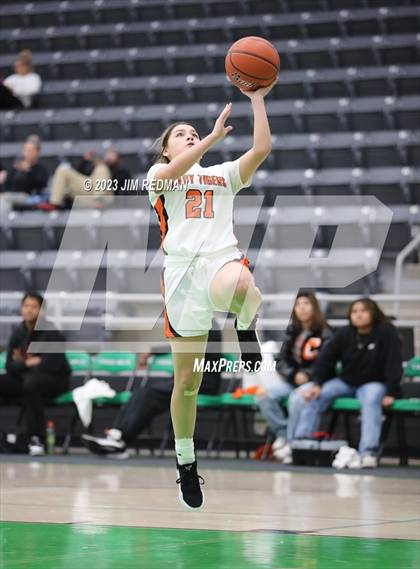 Thumbnail 3 in Greenville vs. Commerce photogallery.