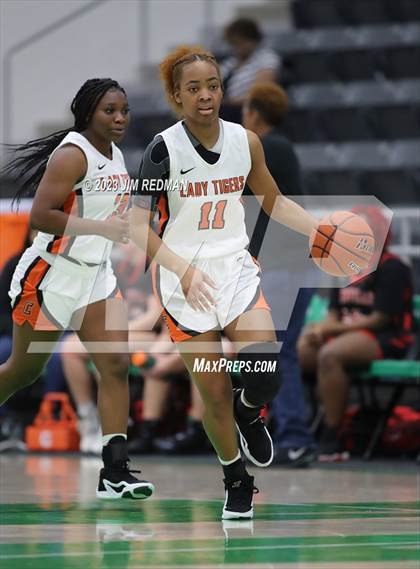 Thumbnail 3 in Greenville vs. Commerce photogallery.