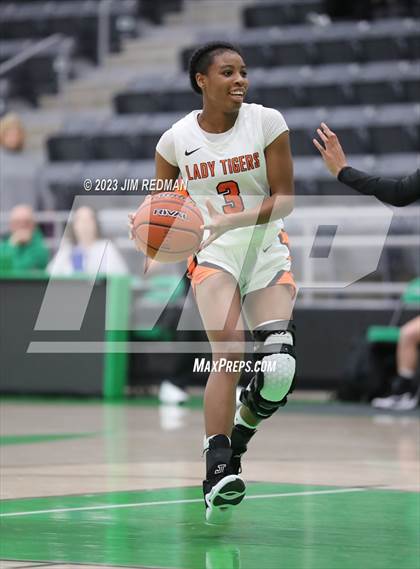 Thumbnail 3 in Greenville vs. Commerce photogallery.
