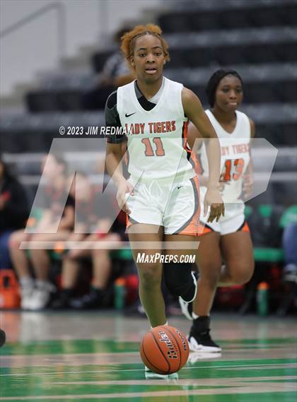 Thumbnail 2 in Greenville vs. Commerce photogallery.