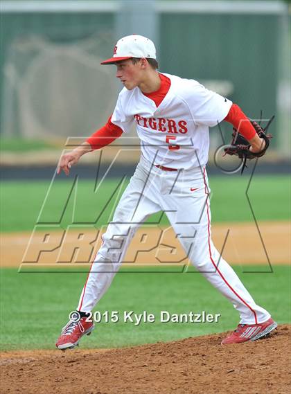 Thumbnail 1 in Pottsboro vs Glen Rose (UIL 3A Region 2 Quarterfinal) photogallery.