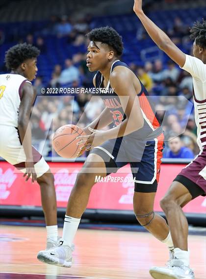 Thumbnail 2 in Beaumont United vs. Kimball (UIL 5A State Semifinal) photogallery.