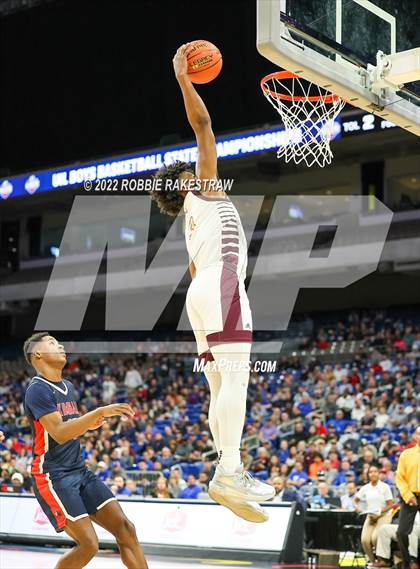 Thumbnail 3 in Beaumont United vs. Kimball (UIL 5A State Semifinal) photogallery.