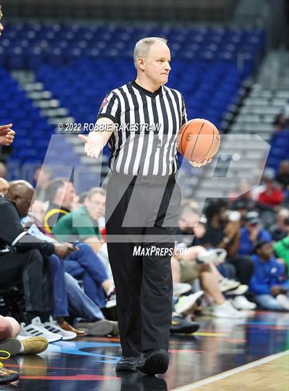 Thumbnail 2 in Beaumont United vs. Kimball (UIL 5A State Semifinal) photogallery.