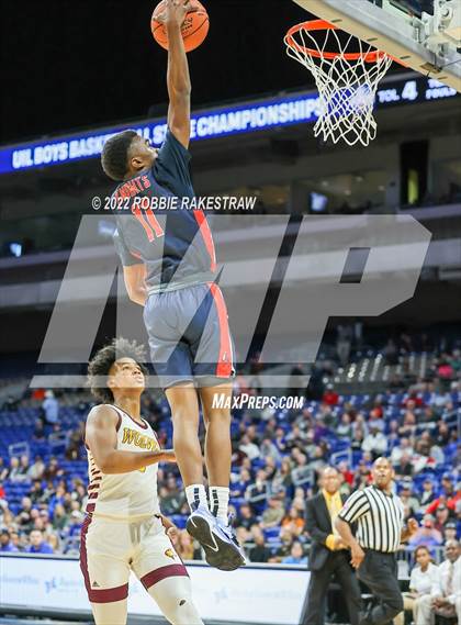 Thumbnail 1 in Beaumont United vs. Kimball (UIL 5A State Semifinal) photogallery.