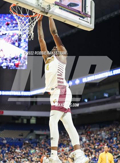 Thumbnail 1 in Beaumont United vs. Kimball (UIL 5A State Semifinal) photogallery.