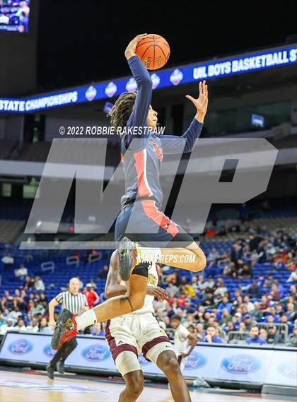 Thumbnail 1 in Beaumont United vs. Kimball (UIL 5A State Semifinal) photogallery.