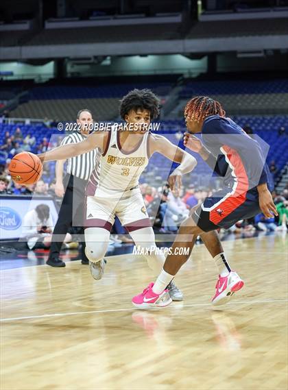 Thumbnail 2 in Beaumont United vs. Kimball (UIL 5A State Semifinal) photogallery.