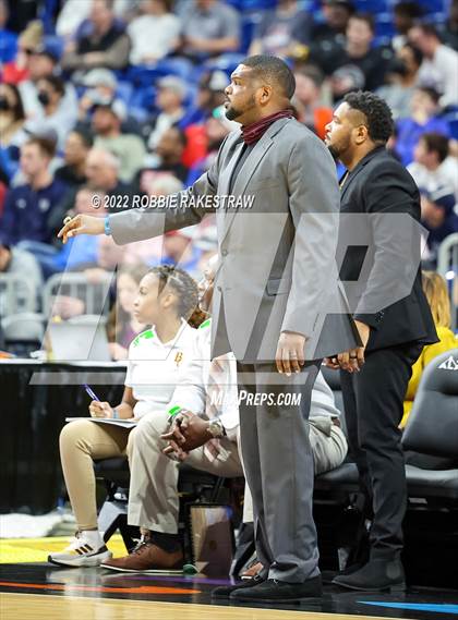 Thumbnail 2 in Beaumont United vs. Kimball (UIL 5A State Semifinal) photogallery.