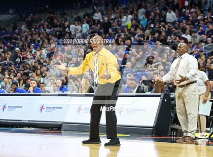Thumbnail 3 in Beaumont United vs. Kimball (UIL 5A State Semifinal) photogallery.