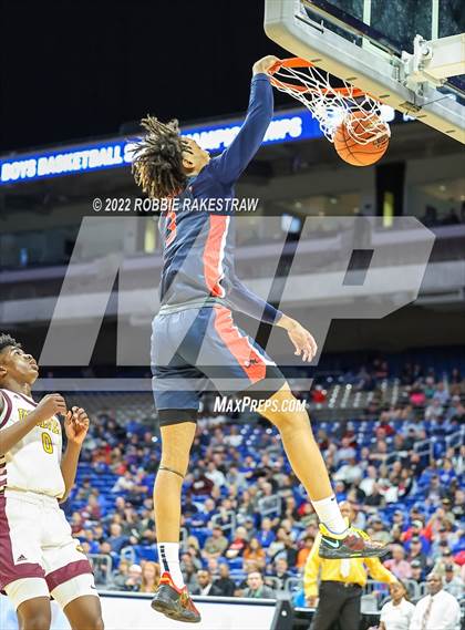 Thumbnail 2 in Beaumont United vs. Kimball (UIL 5A State Semifinal) photogallery.