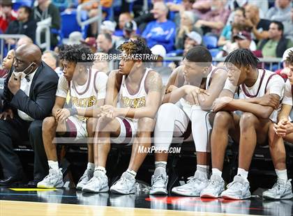 Thumbnail 1 in Beaumont United vs. Kimball (UIL 5A State Semifinal) photogallery.