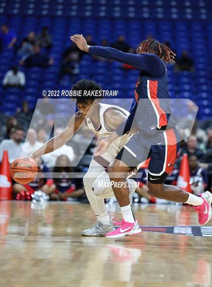 Thumbnail 1 in Beaumont United vs. Kimball (UIL 5A State Semifinal) photogallery.