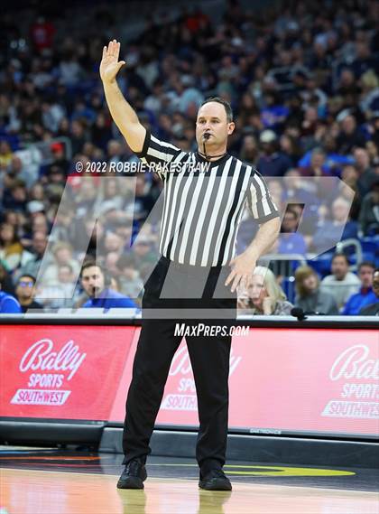 Thumbnail 2 in Beaumont United vs. Kimball (UIL 5A State Semifinal) photogallery.