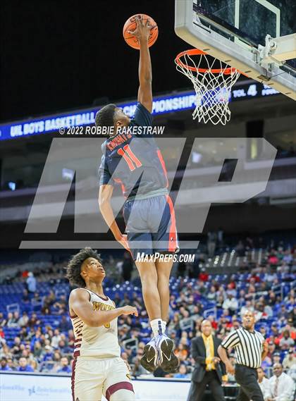 Thumbnail 2 in Beaumont United vs. Kimball (UIL 5A State Semifinal) photogallery.