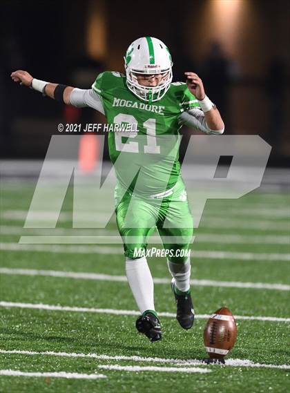 Thumbnail 1 in Hillsdale @ Mogadore (OHSAA D6 Regional Quarterfinal) photogallery.
