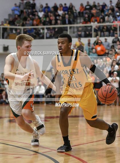 Thumbnail 3 in East Lincoln vs. Forest Hills (NCHSAA 2A Western Regional)  photogallery.
