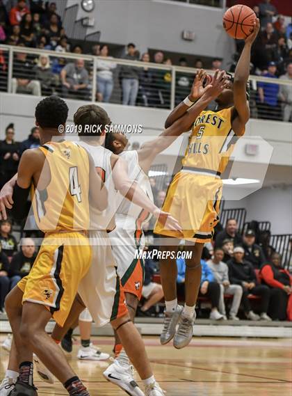 Thumbnail 2 in East Lincoln vs. Forest Hills (NCHSAA 2A Western Regional)  photogallery.