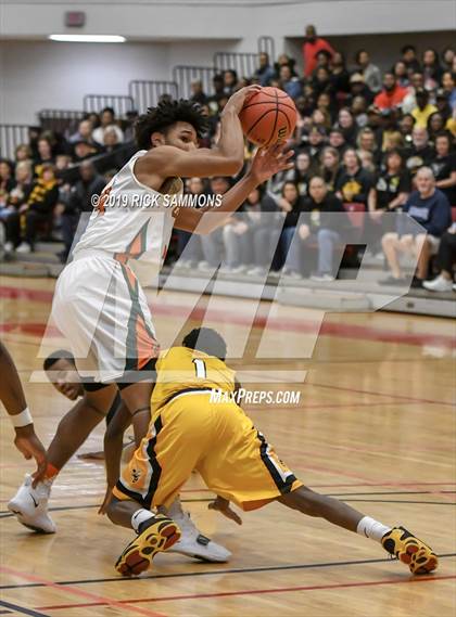 Thumbnail 2 in East Lincoln vs. Forest Hills (NCHSAA 2A Western Regional)  photogallery.