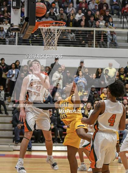 Thumbnail 2 in East Lincoln vs. Forest Hills (NCHSAA 2A Western Regional)  photogallery.