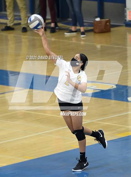 Thumbnail 3 in El Camino @ Del Campo photogallery.
