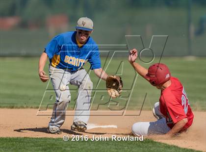 Thumbnail 2 in Mundelein vs. Lake Forest (IHSA 4A Sectional Semifinal) photogallery.