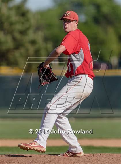 Thumbnail 2 in Mundelein vs. Lake Forest (IHSA 4A Sectional Semifinal) photogallery.