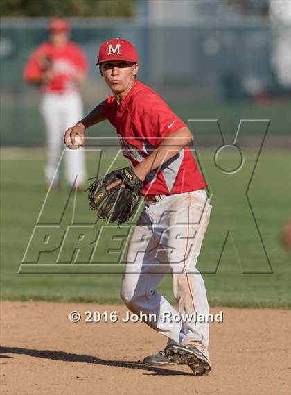 Thumbnail 2 in Mundelein vs. Lake Forest (IHSA 4A Sectional Semifinal) photogallery.