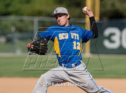 Thumbnail 1 in Mundelein vs. Lake Forest (IHSA 4A Sectional Semifinal) photogallery.