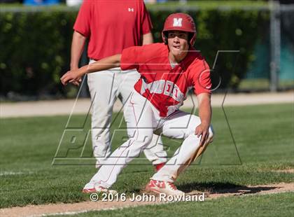 Thumbnail 3 in Mundelein vs. Lake Forest (IHSA 4A Sectional Semifinal) photogallery.