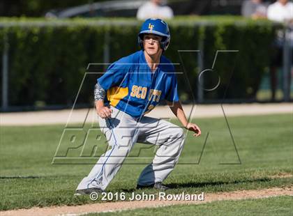 Thumbnail 3 in Mundelein vs. Lake Forest (IHSA 4A Sectional Semifinal) photogallery.