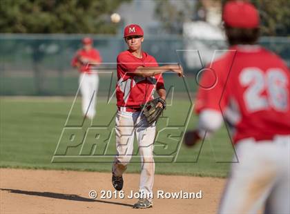 Thumbnail 2 in Mundelein vs. Lake Forest (IHSA 4A Sectional Semifinal) photogallery.
