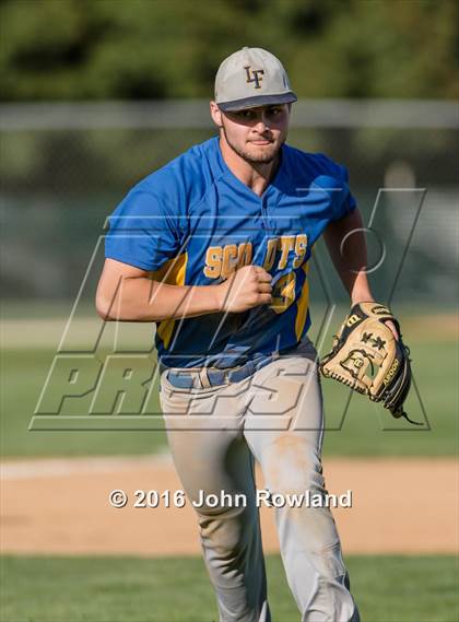 Thumbnail 2 in Mundelein vs. Lake Forest (IHSA 4A Sectional Semifinal) photogallery.