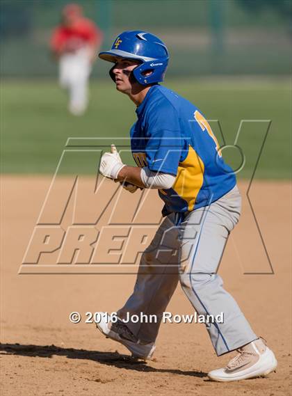 Thumbnail 2 in Mundelein vs. Lake Forest (IHSA 4A Sectional Semifinal) photogallery.