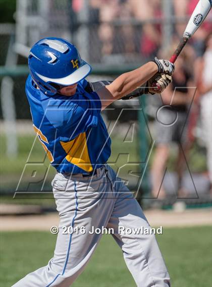 Thumbnail 2 in Mundelein vs. Lake Forest (IHSA 4A Sectional Semifinal) photogallery.