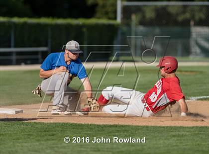 Thumbnail 2 in Mundelein vs. Lake Forest (IHSA 4A Sectional Semifinal) photogallery.
