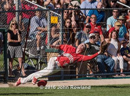 Thumbnail 1 in Mundelein vs. Lake Forest (IHSA 4A Sectional Semifinal) photogallery.