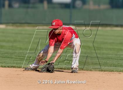 Thumbnail 2 in Mundelein vs. Lake Forest (IHSA 4A Sectional Semifinal) photogallery.