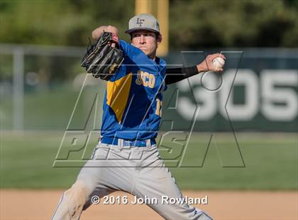 Thumbnail 1 in Mundelein vs. Lake Forest (IHSA 4A Sectional Semifinal) photogallery.