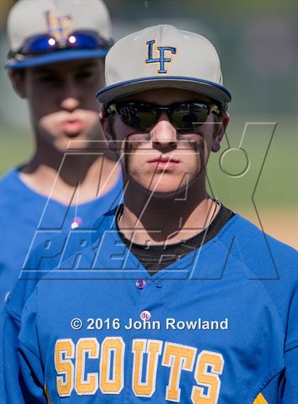 Thumbnail 1 in Mundelein vs. Lake Forest (IHSA 4A Sectional Semifinal) photogallery.