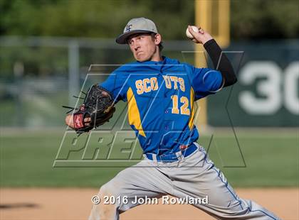 Thumbnail 2 in Mundelein vs. Lake Forest (IHSA 4A Sectional Semifinal) photogallery.